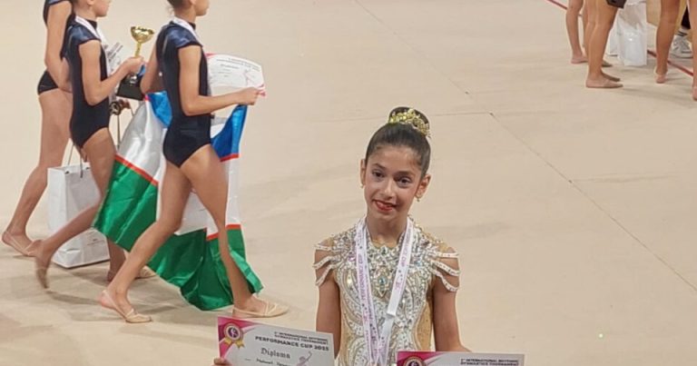 10 yaşlı gimnastın vətənpərvərlik nümayişi – FOTO