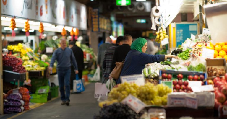 OMON Moskva bazarında azərbaycanlıları kütləvi şəkildə SAXLADI – FOTO