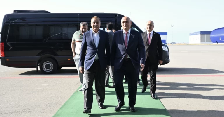 Pakistan Milli Assambleyasının sədri Azərbaycana rəsmi səfərə gəlib