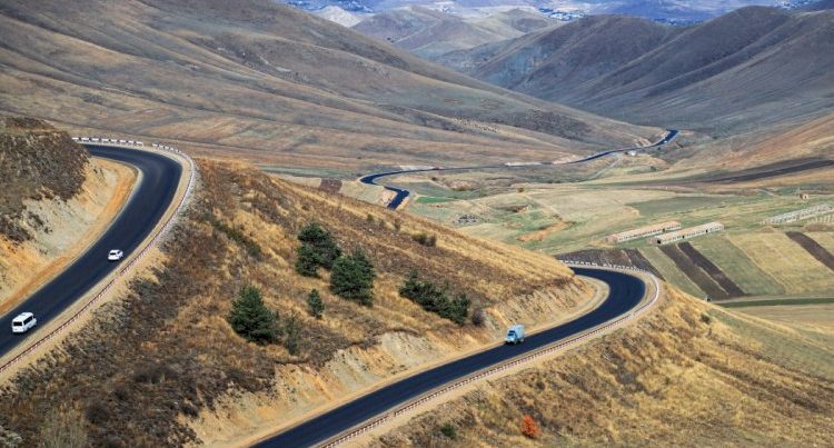 “Tramp yolu”nu rus sərhədçiləri qoruyacaq?” – “Zaxarovanın bəyanatı gülməlidir”