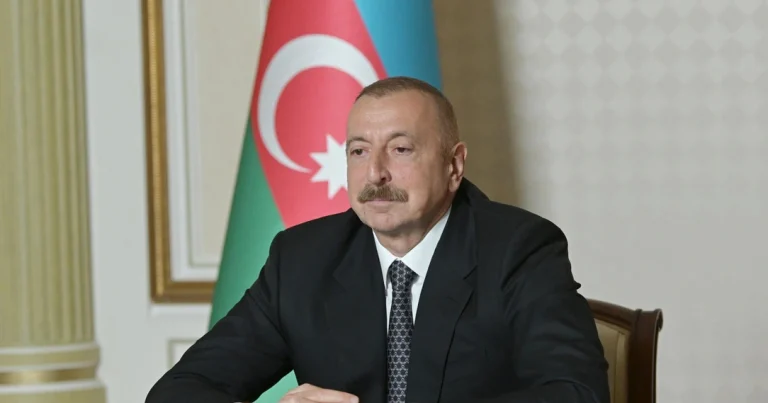 Prezident İlham Əliyev “Balland – Kəlbəcər balı, arı və arıçılıq məhsulları mağazası”nın açılışında iştirak edib