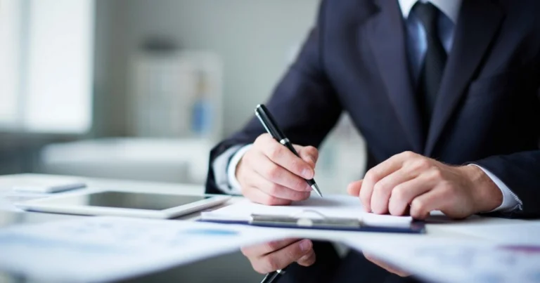 “Xüsusi icra məmurları haqqında” Qanun qəbul edildi