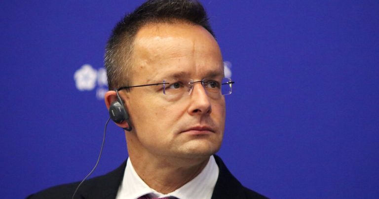 Macarıstan Ukraynada sülhə ən böyük maneədən danışıb