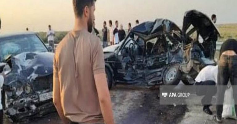 Biləsuvarda baş verən qəzada körpə və atası ölüb, 3 nəfər xəsarət alıb