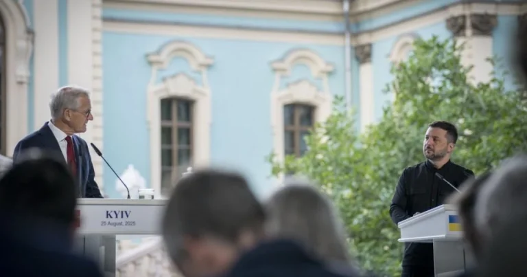 Zelenski: Ukrayna müttəfiqlərdən hər ay ABŞ silahları üçün 1 milyard dollar dəstək alacaq