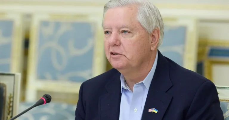 ABŞ senatoru: “Rusiya Ukraynadan aparılan uşaqları geri qaytarmalıdır”