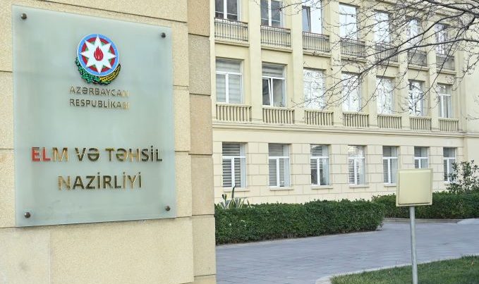 Nazirlik “xaricdə onlayn təhsil” vədləri ilə bağlı açıqlama yaydı: “Diplomlar tanınmayacaq”