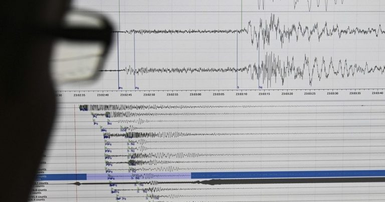 Kamçatkada gün ərzində iki dəfə zəlzələ olub