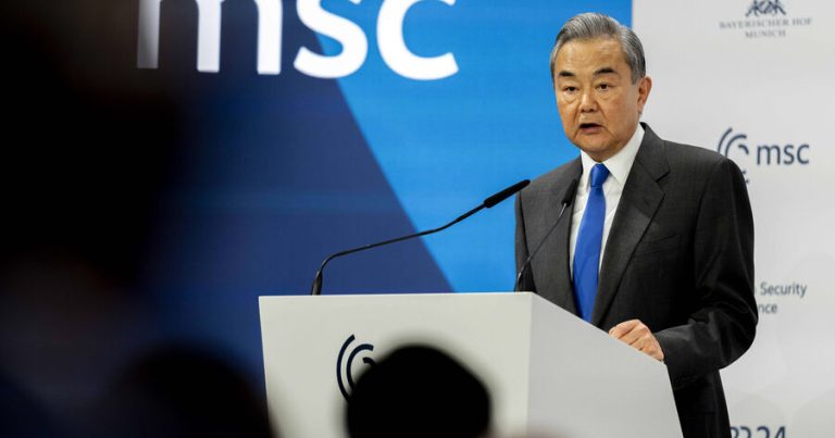 Çin Pakistanı diplomatiyası üçün prioritet kimi qeyd edib