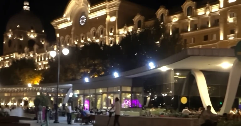 “Qış parkı”ndakı məşhur restorandan NARAZILIQ: “Hərəkət etmək olmur”