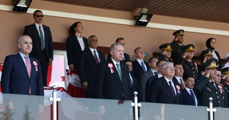 Zakir Həsənov Türkiyədə hərbi məktəblərin buraxılış mərasimlərində iştirak edib