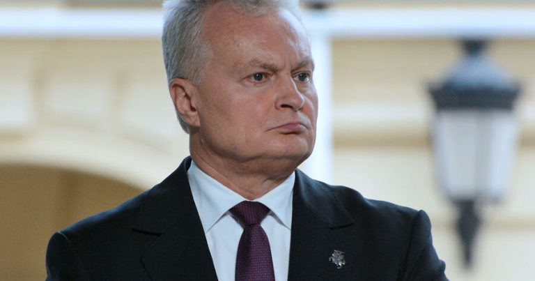 Litva prezidenti yeni baş nazirin təyin edilməsi haqqında fərman imzalayıb