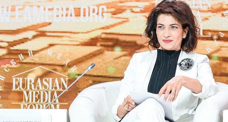 Rusiya Anna Akopyanı niyə vurur: 3.4 milyon dollarlıq yeyinti ittihamı