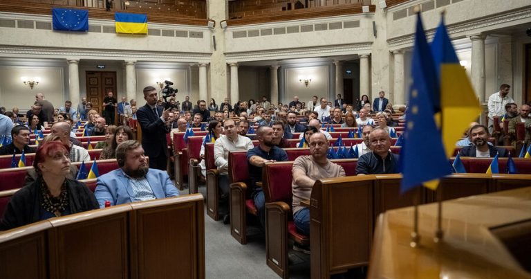 Ali Radada Donbas ərazilərinin Xarkov və Dnepropetrovska qatılması müzakirə olunur