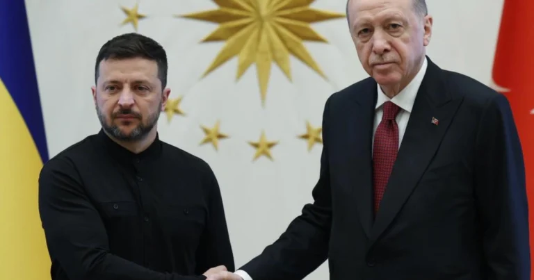 Zelenski: “Türkiyə müəssisəsi və Azərbaycan səfirliyinə zərbə Putinin sülh cəhdlərinə cavabıdır”