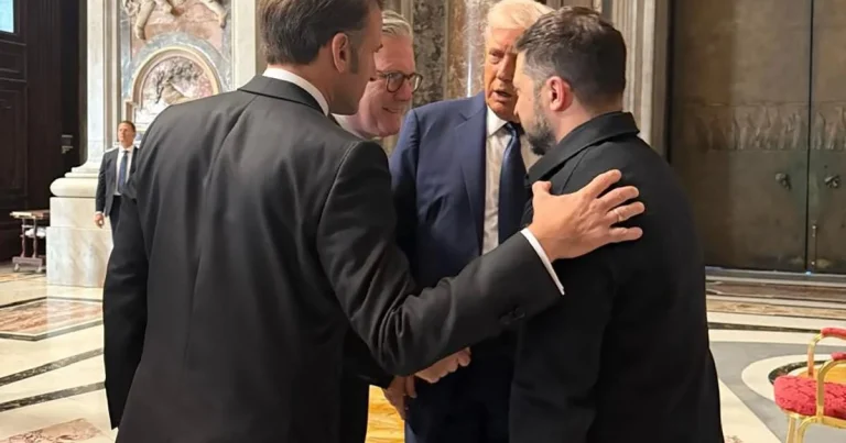 Makron: Tramp NATO-nu Ukrayna üçün təhlükəsizlik zəmanətlərinə daxil etmək istəmir