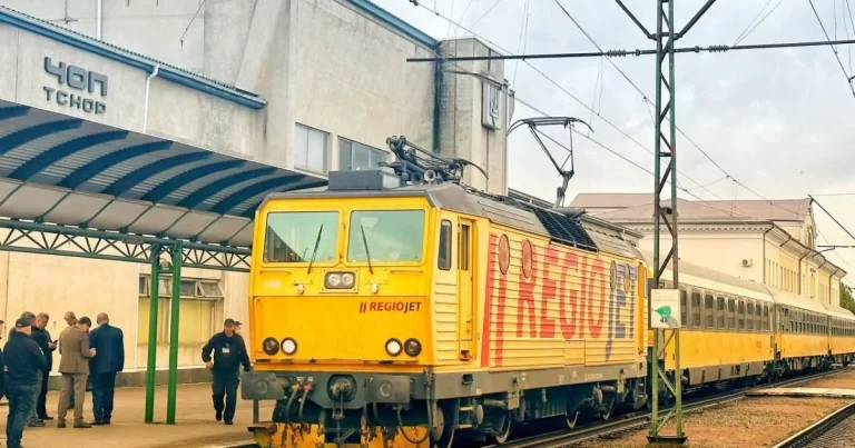 Ukrayna ilə Rumıniya arasında qatar reysi bərpa olunur – KİV