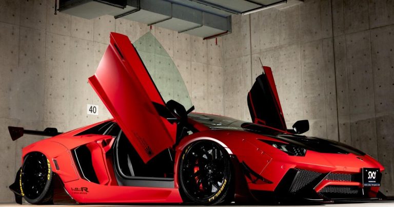 Azərbaycanda ata 5 yaşlı qızına “Lamborghini” ALDI – VİDEO