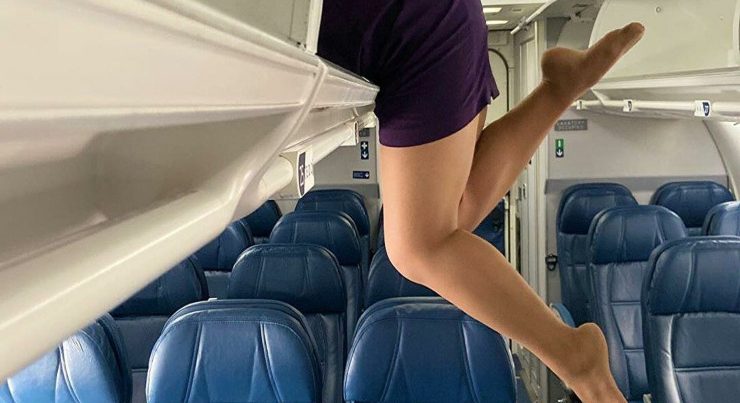 Təyyarədə seks: ekipaj sərnişinləri necə ifşa edir – keçmiş stüardessanın ETİRAFI