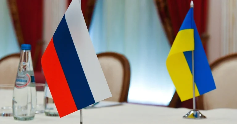 Kiyevdən Putinin Zelenski ilə Moskvada görüşmək təklifinə REAKSİYA