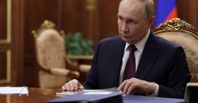 Putin ŞƏT sammitində Ukrayna müharibəsinə görə Qərbi günahlandırdı