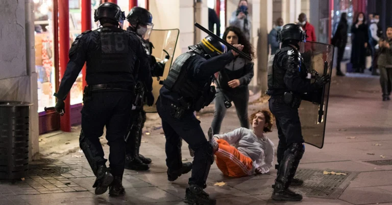 Fransa Daxili İşlər Nazirliyi həbs olunan etirazçıların sayını açıqlayıb