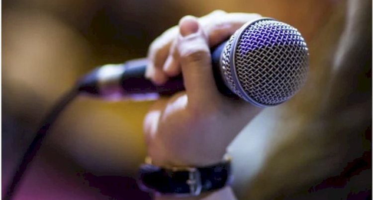 Azərbaycanda müğənni həbs olundu