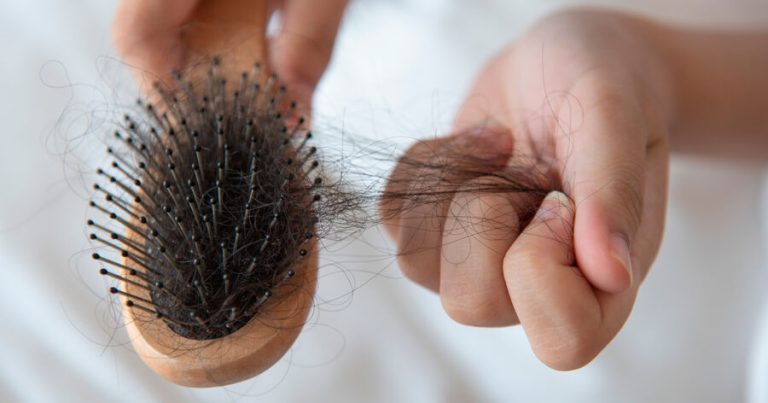 Alimlər bəslənmənin saç tökülməsi və böyüməsinə təsirini araşdırıblar