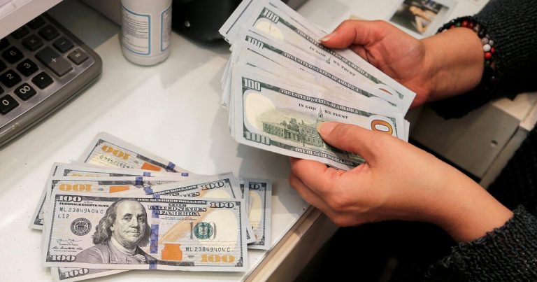 Banklar bu dollarları almır – FOTO