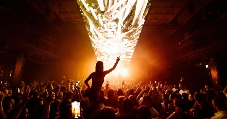 Bakıda məşhur gecə klubunun fəaliyyəti dayandırıldı – FOTO