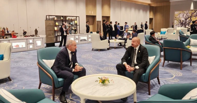 Prezident İlham Əliyevin Ermənistanın baş naziri Nikol Paşinyan ilə görüşü olub