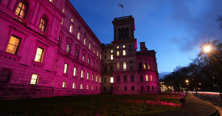 Rusiya səfiri Böyük Britaniya XİN-ə çağırılıb