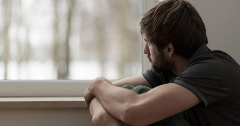 Beyləqanda sərxoş kişi qonşusunun onu öldürəcəyini iddia edib Beyləqanda sərxoş kişi qonşusunun onu öldürəcəyini iddia edib