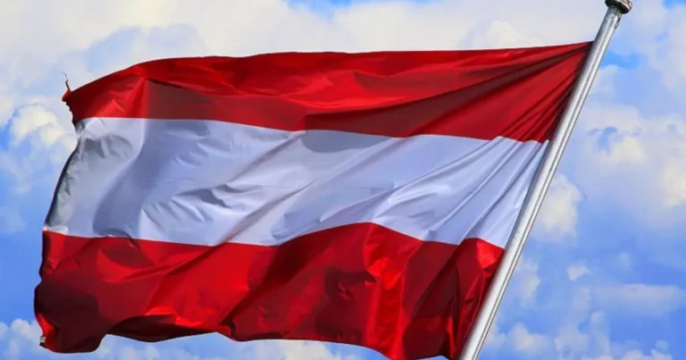 Avstriya: Ölkəmizin NATO-ya üzvlüyü gündəmdə deyil