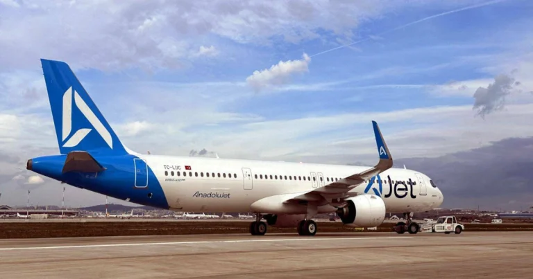 İstanbul-Bakı reysində oğurluq qalmaqalı: Polis müdaxilə etdi