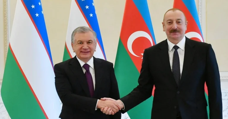 İlham Əliyev Şavkat Mirziyoyevi təbrik edib