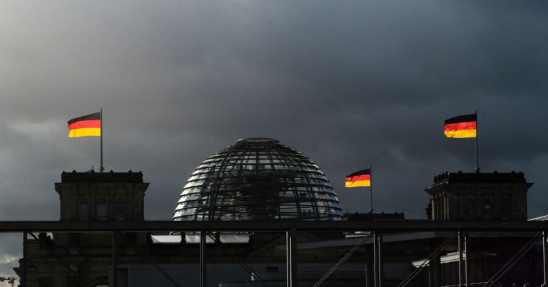 Almaniya kansleri ölkənin çətin vəziyyətini etiraf edib