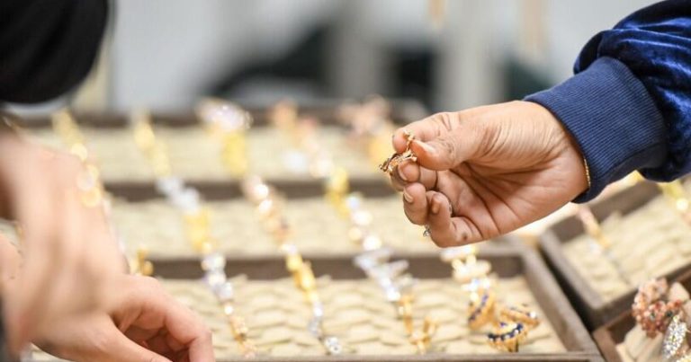 Məhərrəmlik bitdi, qızıl bazarı canlandı: Qiymətlər necədir?