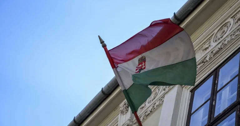 Macarıstan: ABŞ Rusiya nefti məsələsində ölkəmizin mövqeyini anlayır