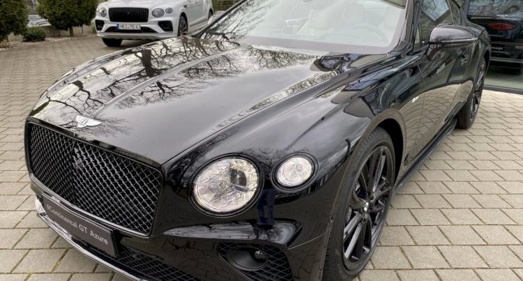 Tanınmış rəqqasə ona 40 milyonluq “Bentley“ alan ərindən boşanır