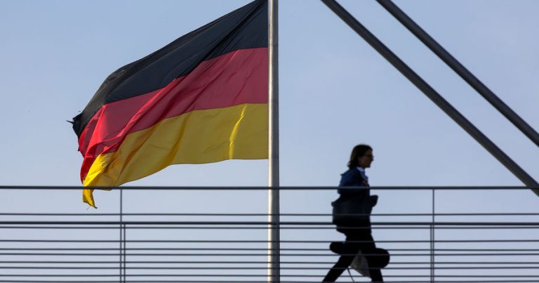 Almaniyada mağaza sahibi yəhudilərin girməsini qadağan etdi – skandal baş verdi