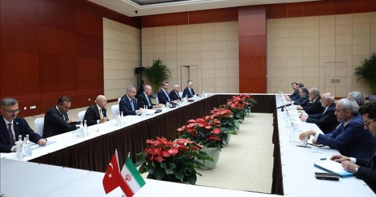 Ərdoğan və İran prezidenti ŞОS sammitində görüşüb