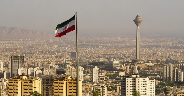 Almaniya və Böyük Britaniya öz vətəndaşlarını İranı tərk etməyə çağırdı