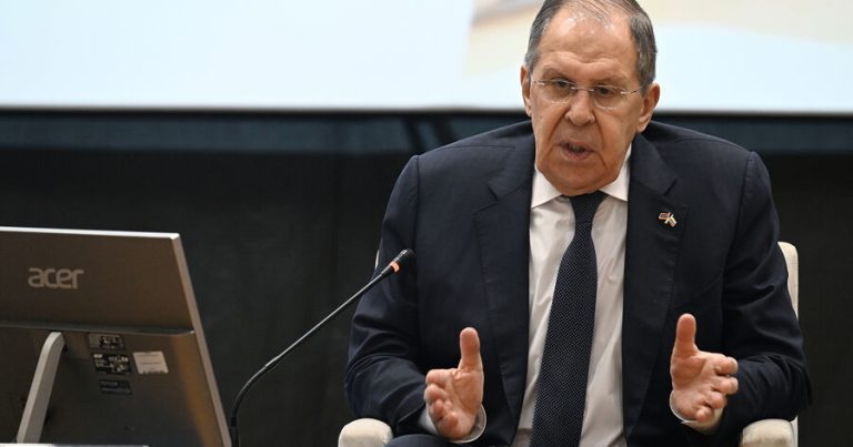 Lavrov Putinin Hindistana səfərini elan etdi