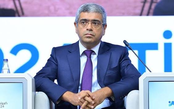 Nazirin atası kitab yazdı, təqdimatına Cəmil Həsənli də qatıldı