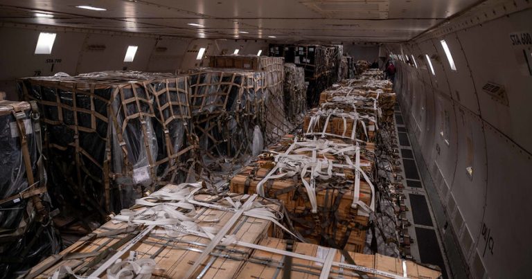 Trampdan Ukraynaya silah tədarükünü dayandırmaq tələbi