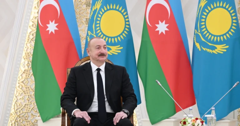İlham Əliyev: “Qazaxıstan inkişaf və modernləşmə yolu ilə inamla irəliləyir”