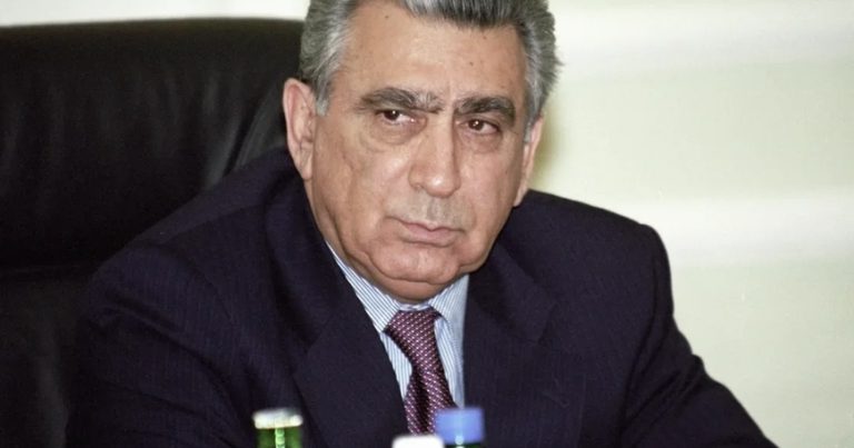 Erməni Rusiya mediasında Ramiz Mehdiyevi belə müdafiə etdi – FOTO