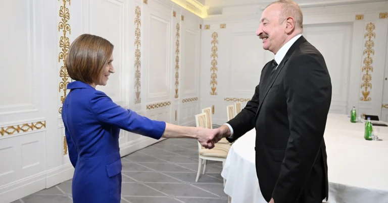 İlham Əliyev Kopenhagendə Moldova prezidenti ilə görüşüb