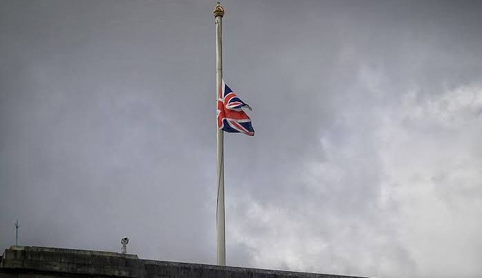 Böyük Britaniyada matəm elan edilidi: nə baş verib?